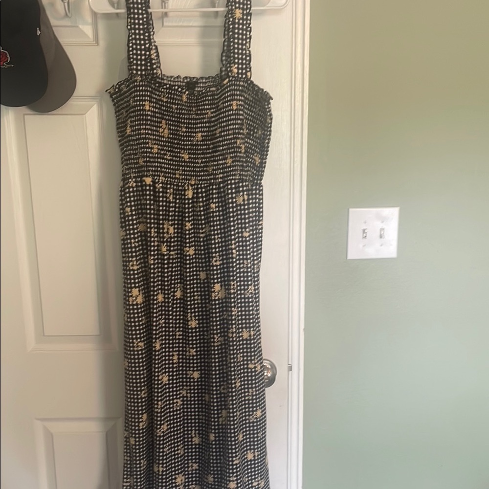 Elegant Black and Cream Checkered Dress